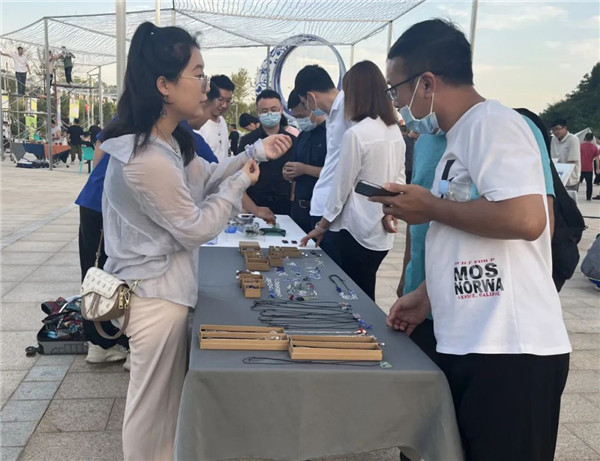 興商貿 促消費 惠民生！景德鎮(zhèn)這里的夜市很火爆！