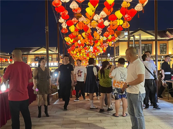 興商貿 促消費 惠民生！景德鎮(zhèn)這里的夜市很火爆！