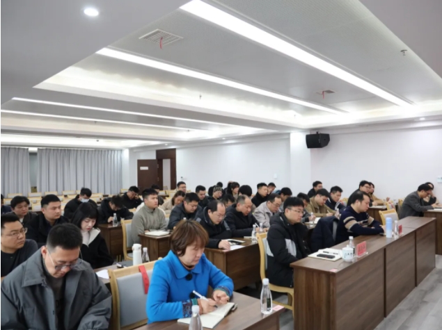 市城投集團召開違規(guī)套取資金問題專項整治暨國有、集體資產(chǎn)違規(guī)轉租問題專項治理工作推進會